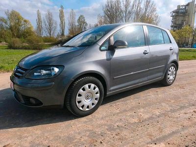 Usata VW Golf V 122 CV (89 kW) 2007 Grigio Utilitaria