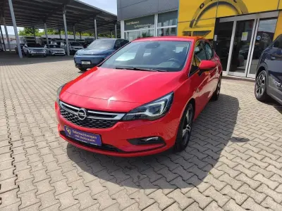 Gebraucht Opel Astra Innovation 160 PS (117 kW) 2016 Rot Limousine