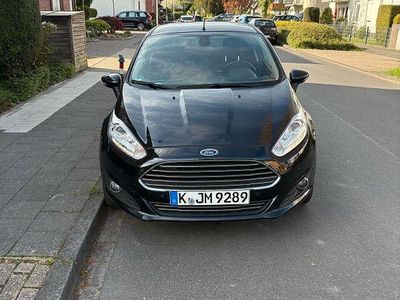 Gebraucht Ford Fiesta 101 PS (74 kW) 2015 Schwarz Kleinwagen