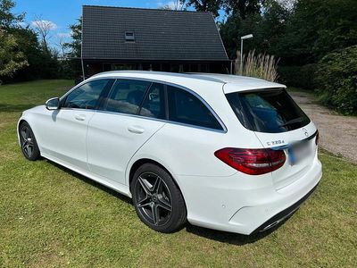Gebraucht Mercedes C220 AMG 194 PS (142 kW) 2020 Weiß Kombi