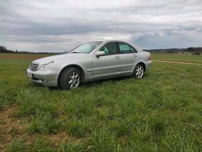 Second-hand Mercedes C180 143 CP (105 kW) 2003 Argintiu Berlinǎ