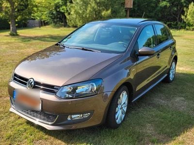 Braun Gebraucht 2013 VW Polo Life Kleinwagen | 7.850 € (Etwas zu teuer)