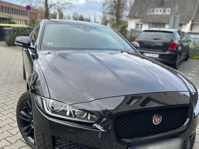 gebraucht Jaguar XE 20d 180PS AWD R-Sport Automatik R-Sport