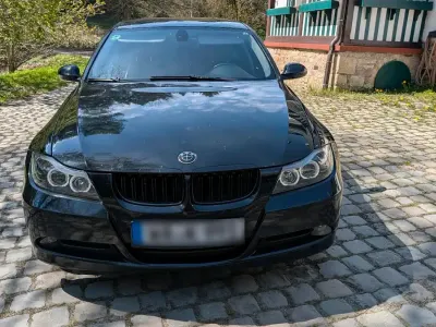 Usata BMW 318 129 CV (94 kW) 2007 Nero Berlina