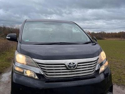 Schwarz Gebraucht 2009 Toyota Alphard Van / Kleinbus | 16.199 €