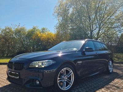Gebraucht BMW 530 M Sport 258 PS (189 kW) 2014 Schwarz Kombi
