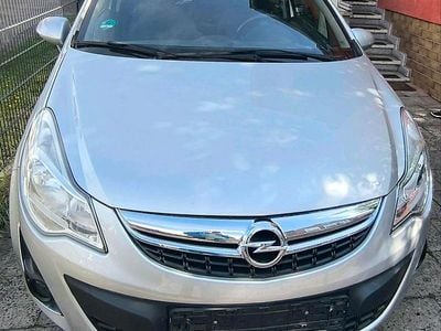 Używany Opel Corsa 87 KM (63 kW) 2011 Srebrny Hatchback