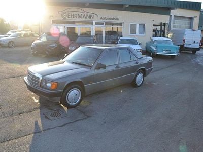 Second-hand Mercedes 190 122 CP (89 kW) 1988 Gri Berlinǎ