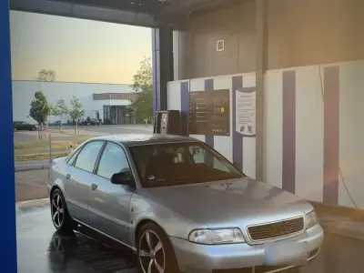 Gebraucht Audi A4 101 PS (74 kW) 1996 Silber Limousine