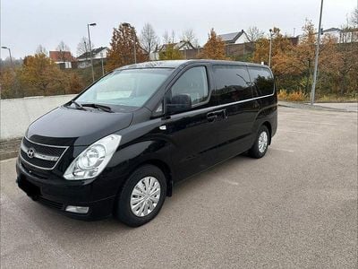 Schwarz Gebraucht 2011 Hyundai H-1 Van / Kleinbus | 11.199 € (Fairer Preis)