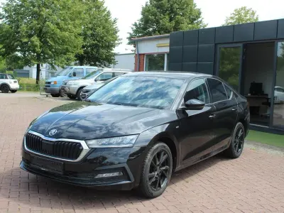 Gebraucht Skoda Octavia Clever 150 PS (110 kW) 2022 Schwarz Limousine