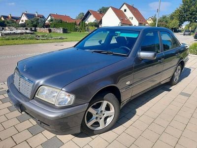 Mercedes C200