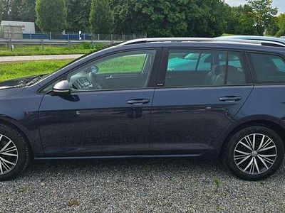 Night blue metallic Gebraucht 2016 VW Golf VII Allstar Kombi | 11.790 € (Fairer Preis)