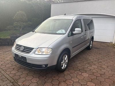 Gebraucht VW Caddy Maxi Life Team 105 PS (77 kW) 2010 Silber Van / Kleinbus