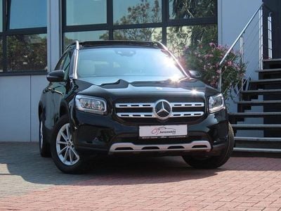 Mercedes GLB220