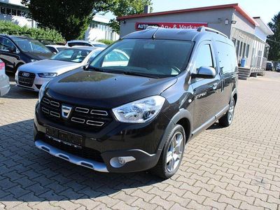 Gebraucht Dacia Dokker Stepway 102 PS (75 kW) 2019 Schwarz Van / Kleinbus