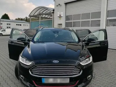 Gebraucht Ford Mondeo Titanium 211 PS (155 kW) 2016 Schwarz Kombi