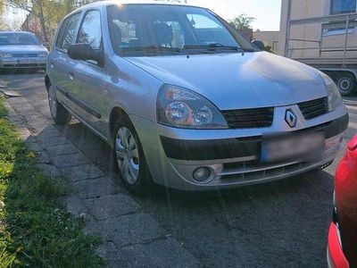 Usata Renault Clio II 75 CV (55 kW) 2005 Argento Utilitaria