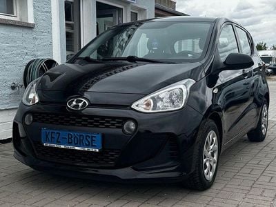 Gebraucht Hyundai i10 67 PS (49 kW) 2018 Schwarz Kleinwagen