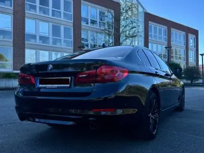 Używany BMW 520 Sport Line 190 KM (139 kW) 2017 Czarny Sedan/Limuzyna