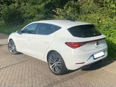 Gebraucht Seat Leon XCELLENCE 150 PS (110 kW) 2020 Weiß Limousine