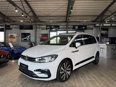 Second-hand VW Touran R-line 190 CP (139 kW) 2017 Alb Monovolum
