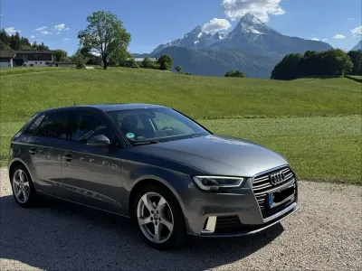 Gebraucht Audi A3 Sportback Sport 150 PS (110 kW) 2018 Grau Kleinwagen