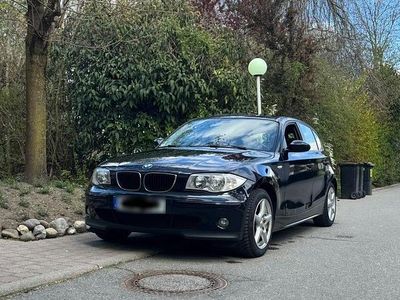 Usata BMW 118 122 CV (89 kW) 2006 Blu Utilitaria
