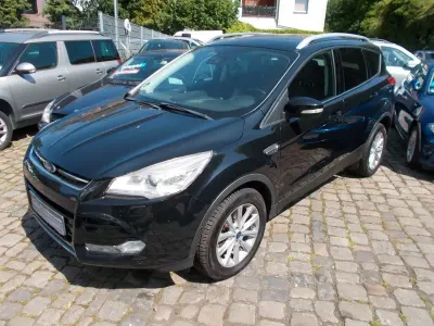 Gebraucht Ford Kuga Titanium 163 PS (119 kW) 2013 Schwarz SUV