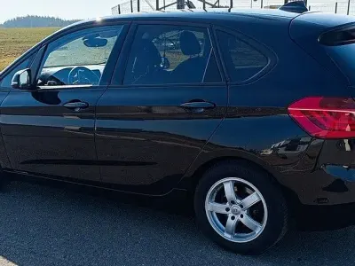 Gebraucht BMW 214 Active Tourer Sport Line 150 PS (110 kW) 2020 Schwarz Van / Kleinbus