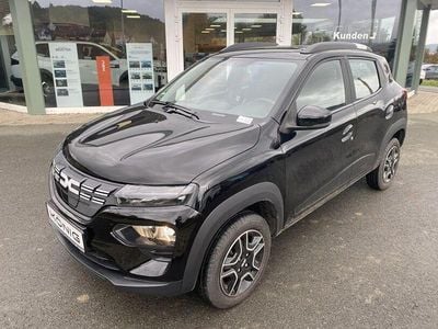 Magmaschwarz Gebraucht 2023 Dacia Spring Essentiel Kleinwagen | 13.997 € (Fairer Preis)