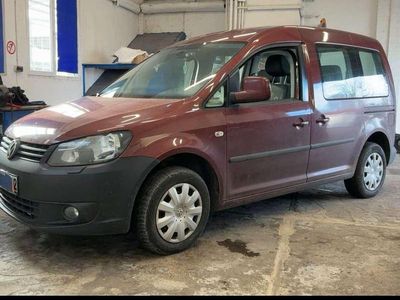 Gebraucht VW Caddy Trendline 102 PS (75 kW) 2011 Lavarot metallic Van / Kleinbus