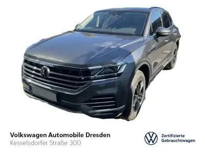 Gebraucht VW Touareg Elegance 286 PS (210 kW) 2023 Siliziumgrau metallic SUV