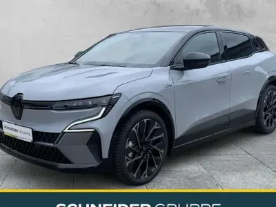 Używany Renault Megane E-Tech Komfort 161 kW (220 KM) 2025 Szary Sedan/Limuzyna