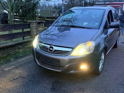 Gebraucht Opel Zafira Family 116 PS (85 kW) 2009 Grau Van / Kleinbus