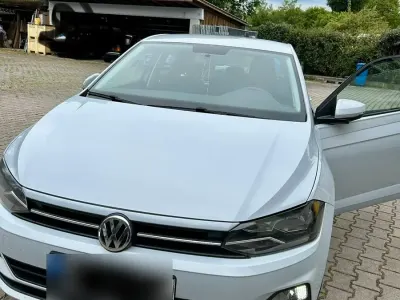 Gebraucht VW Polo Comfortline 80 PS (58 kW) 2017 Andere farben Kleinwagen
