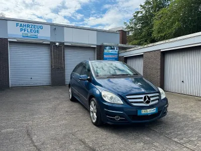 Gebraucht Mercedes B200 Sport 140 PS (102 kW) 2008 Blau Van / Kleinbus
