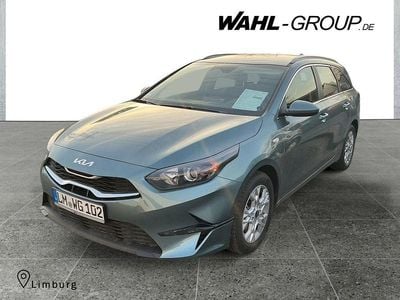 Grau Gebraucht 2025 Kia Ceed Vision Kleinwagen | 23.000 € (Guter Preis)