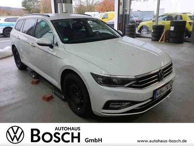 Gebraucht VW Passat Business 150 PS (110 kW) 2022 Gletscherweiss Kombi
