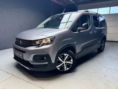 Gebraucht Peugeot Rifter Allure GT-Line 131 PS (96 kW) 2019 Lack grau artense/typ aussenve Van / Kleinbus