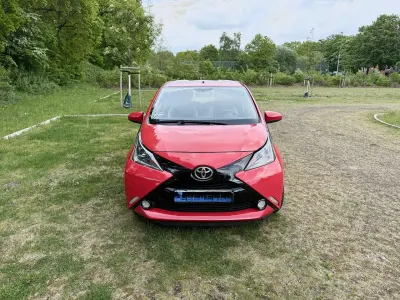 Gebraucht Toyota Aygo X-play 69 PS (50 kW) 2015 Kleinwagen