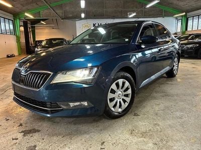 Gebraucht Skoda Superb Style 150 PS (110 kW) 2017 Blau Limousine