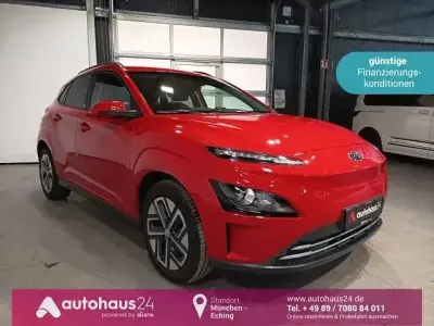 Gebraucht Hyundai Kona 100 kW (136 PS) 2022 Rot SUV