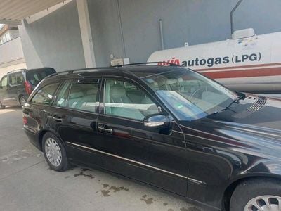 Mercedes E270