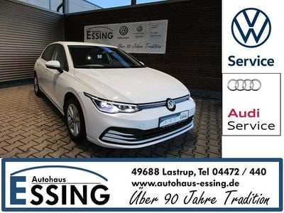 Gebraucht VW Golf VIII Life 131 PS (96 kW) 2023 Weiß Limousine