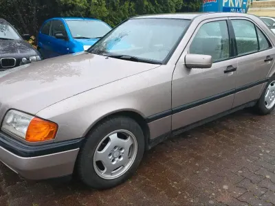Gebraucht Mercedes C180 120 PS (88 kW) 1994 Limousine
