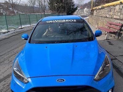 Blau Gebraucht 2017 Ford Focus RS Limousine | 22.950 €