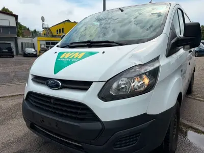 Gebraucht Ford Transit Custom 105 PS (77 kW) 2018 Weiß Van / Kleinbus