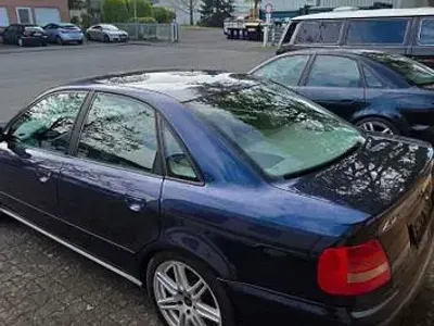 Używany Audi A4 Performance 150 KM (110 kW) 1995 Niebieski Sedan/Limuzyna