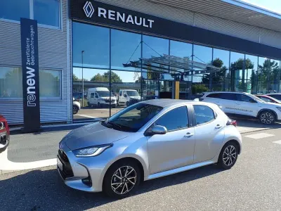 Gebraucht Toyota Yaris Team 116 PS (85 kW) 2023 Silber Kleinwagen